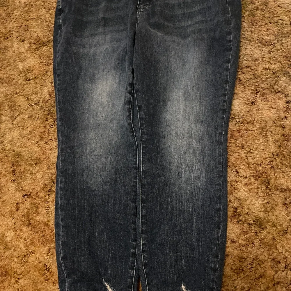 Judy Blue jeans - Picture 1 of 2